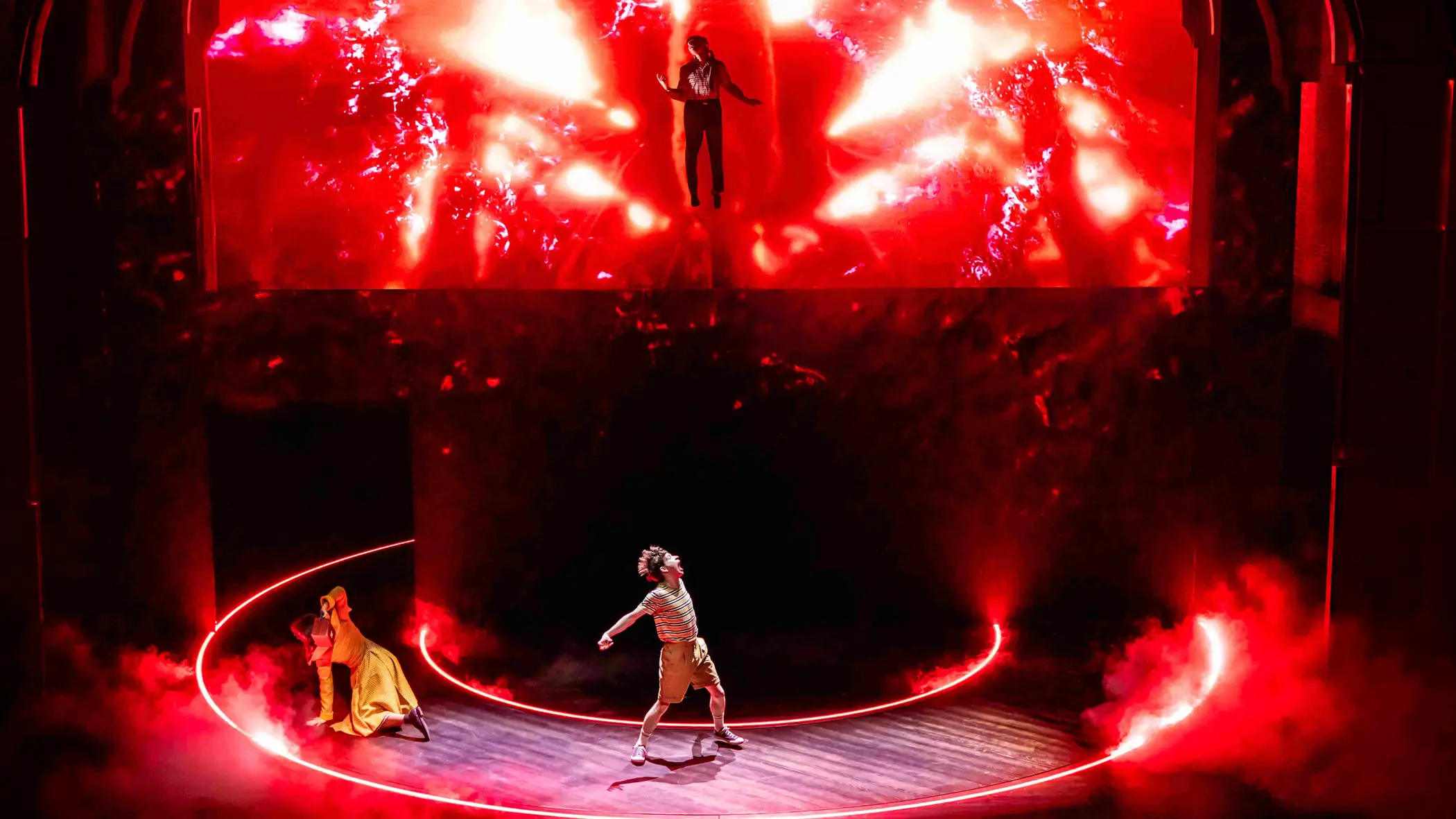 Louis McCartney (Henry Creel) et Gabrielle Nevaeh (Patty Newby) dans STRANGER THINGS: THE FIRST SHADOW - Photo: © Matthew Murphy and Evan Zimmerman