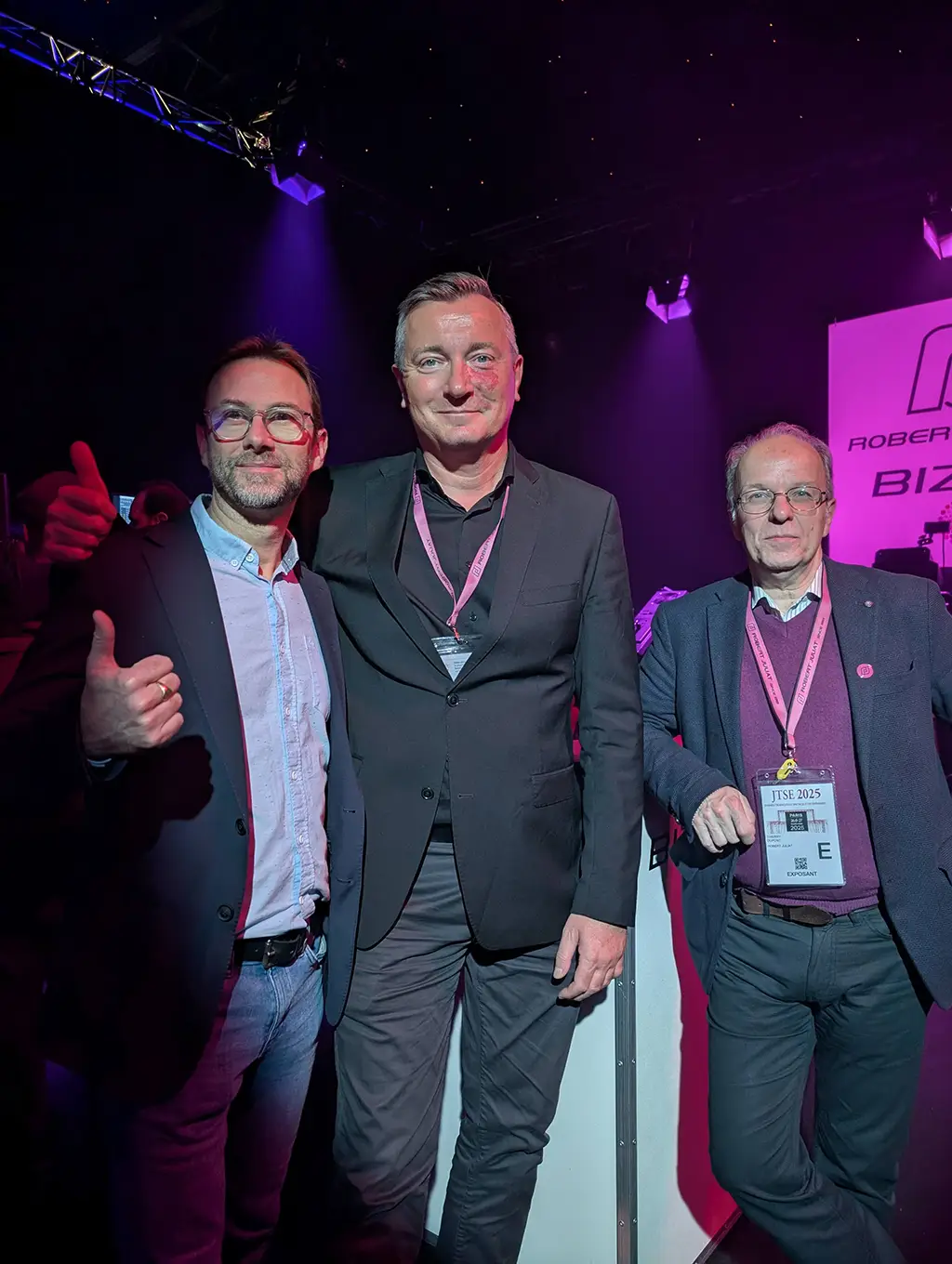 Directeur Général Robert Juliat François Juliat, Directeur Général MADRIX Christian Hertel et Responsable du Service Après-Vente Robert Juliat Thierry Dupont.