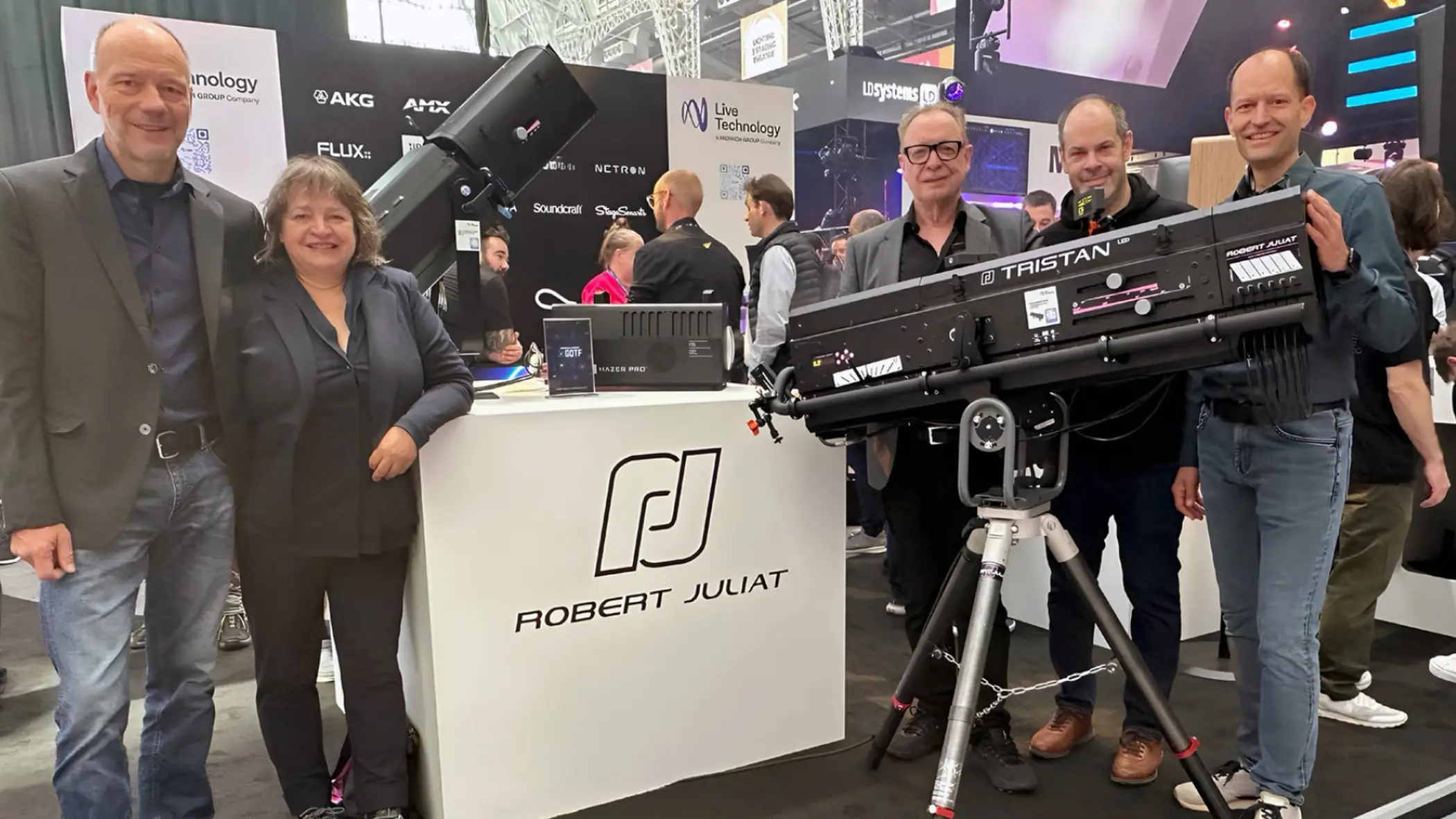 Photo from left to right: Heinz Siller - CEO for cast, Sabine Siller - Marketing Director for cast, Claus Spreyer, RJ Sales Director, Ludwig Lepage, Product Manager for RJ, Christian Pies - Sales Director for cast